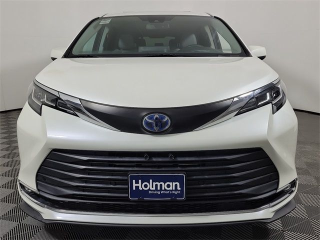 2021 Toyota Sienna XLE