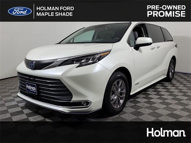 2021 Toyota Sienna XLE