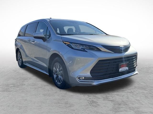 2021 Toyota Sienna XLE