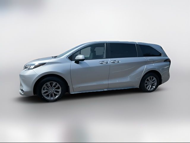 2021 Toyota Sienna XLE