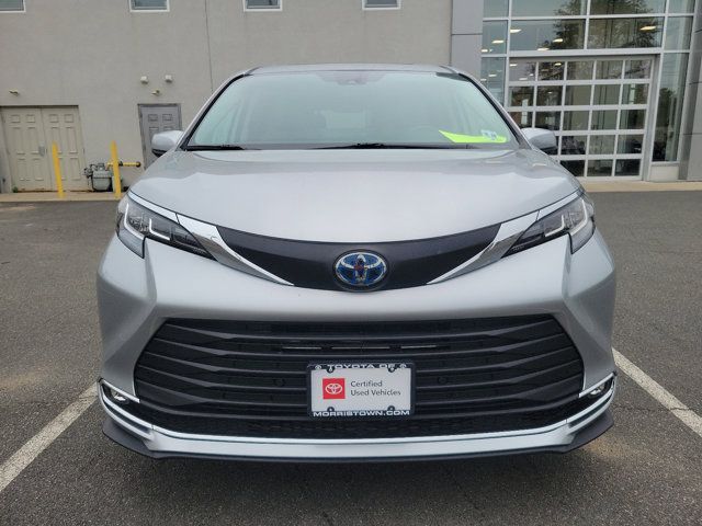 2021 Toyota Sienna XLE