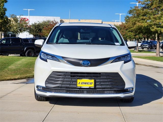 2021 Toyota Sienna XLE