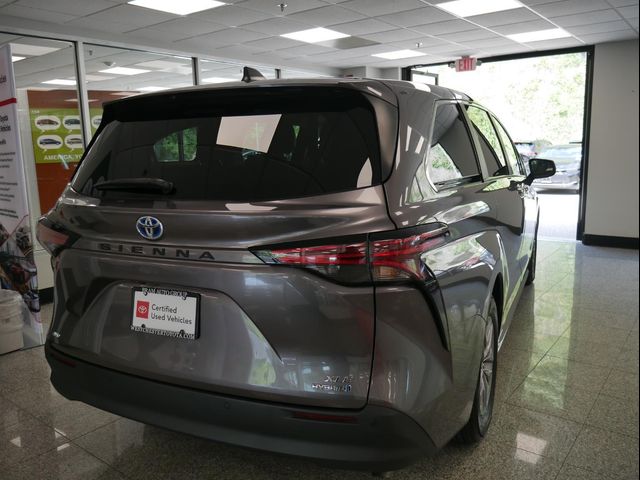 2021 Toyota Sienna XLE