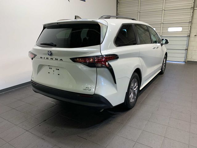 2021 Toyota Sienna XLE