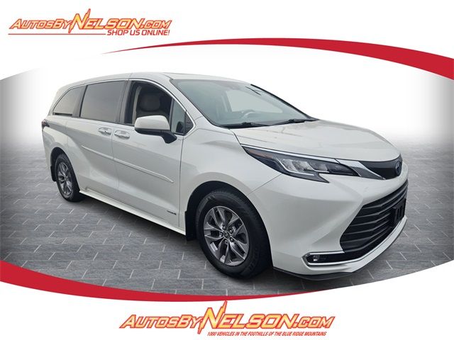 2021 Toyota Sienna XLE