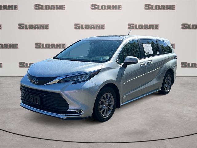 2021 Toyota Sienna XLE