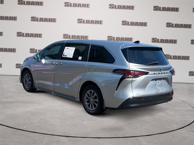 2021 Toyota Sienna XLE