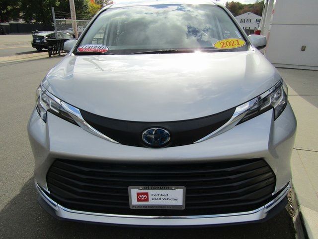 2021 Toyota Sienna XLE