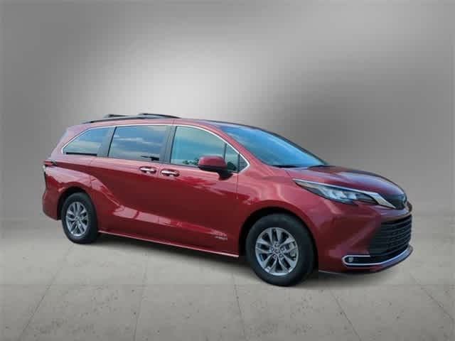 2021 Toyota Sienna XLE