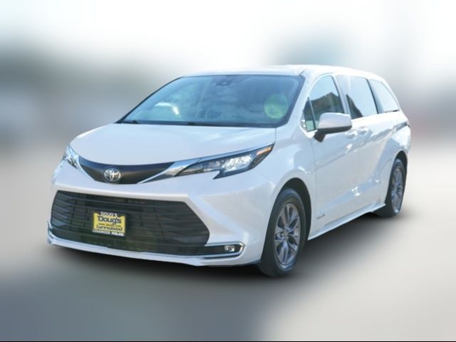 2021 Toyota Sienna XLE