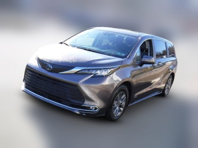 2021 Toyota Sienna XLE