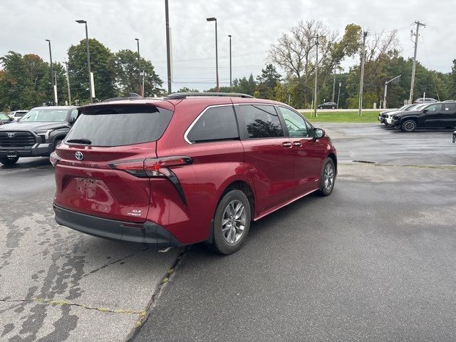 2021 Toyota Sienna XLE