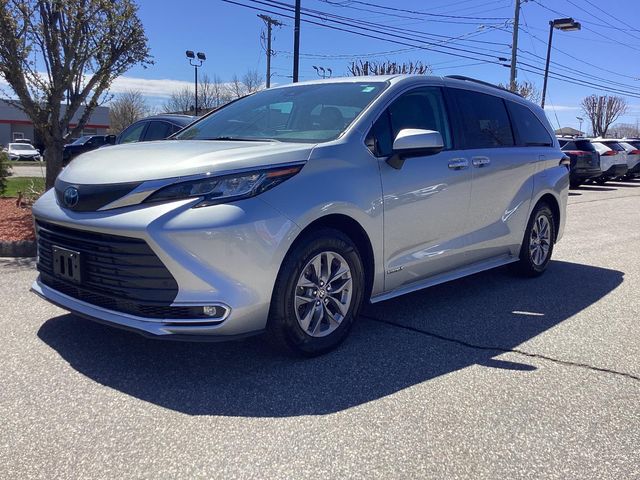 2021 Toyota Sienna XLE