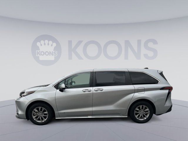 2021 Toyota Sienna XLE