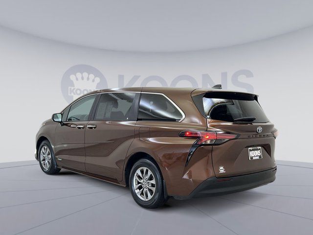 2021 Toyota Sienna XLE