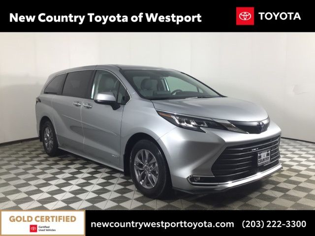 2021 Toyota Sienna XLE