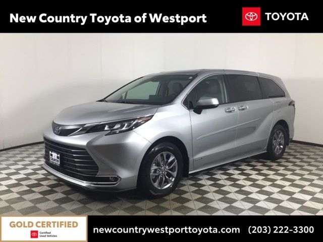 2021 Toyota Sienna XLE