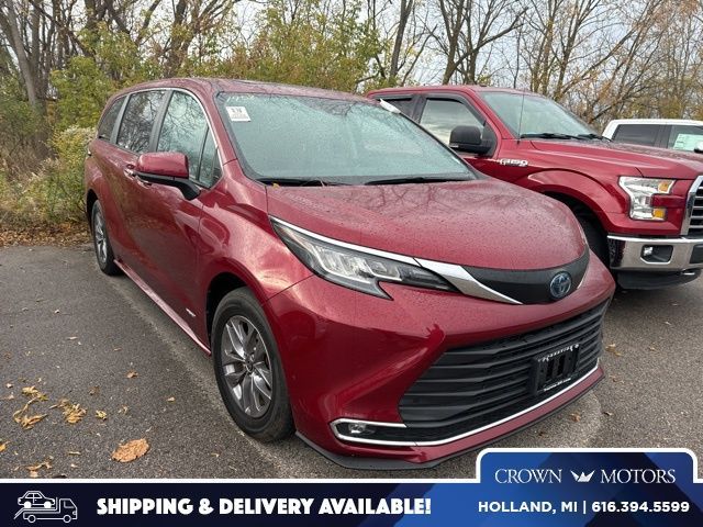 2021 Toyota Sienna XLE