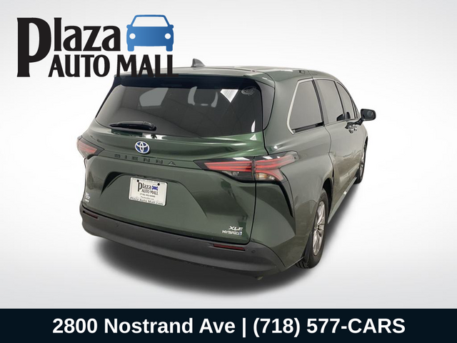 2021 Toyota Sienna XLE