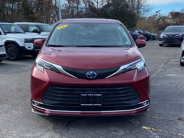 2021 Toyota Sienna XLE