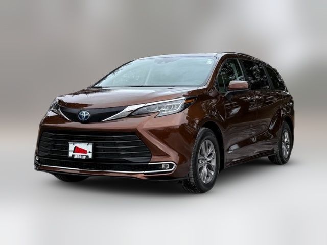 2021 Toyota Sienna XLE