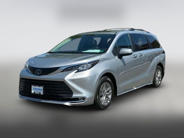 2021 Toyota Sienna XLE