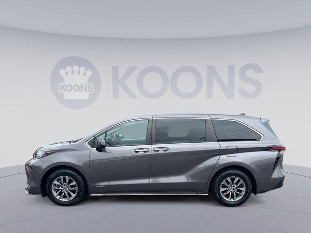 2021 Toyota Sienna XLE