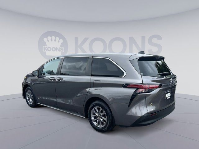 2021 Toyota Sienna XLE