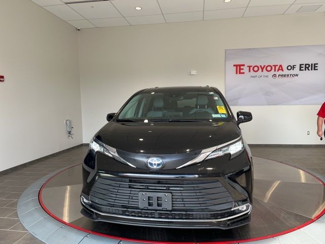 2021 Toyota Sienna XLE