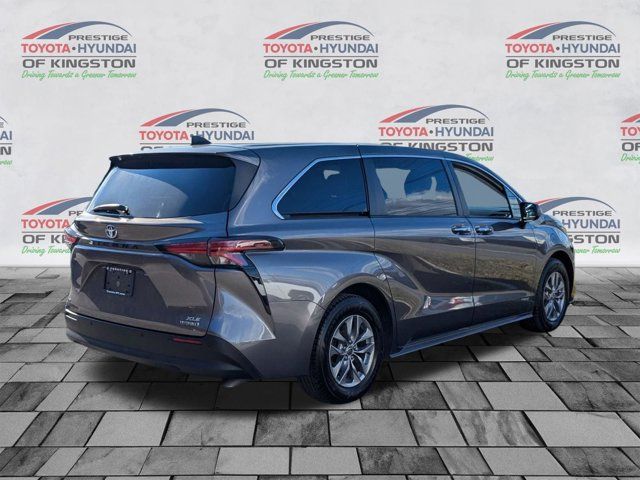 2021 Toyota Sienna XLE