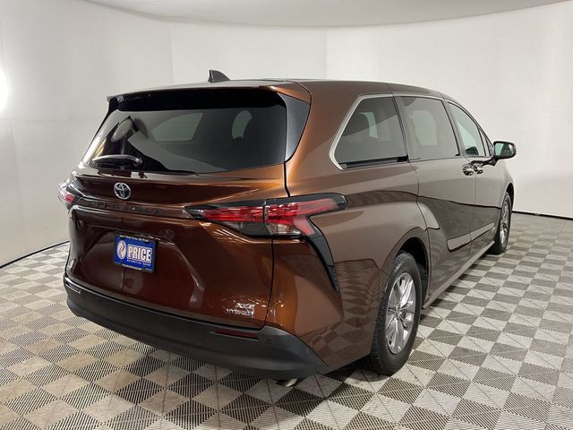 2021 Toyota Sienna XLE