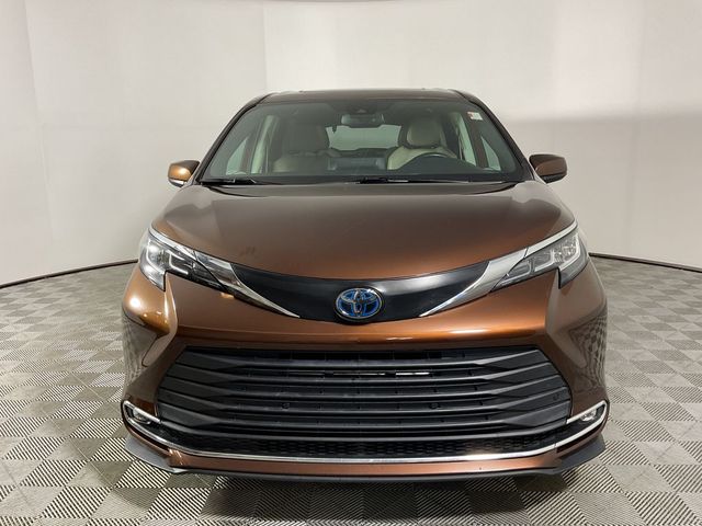 2021 Toyota Sienna XLE