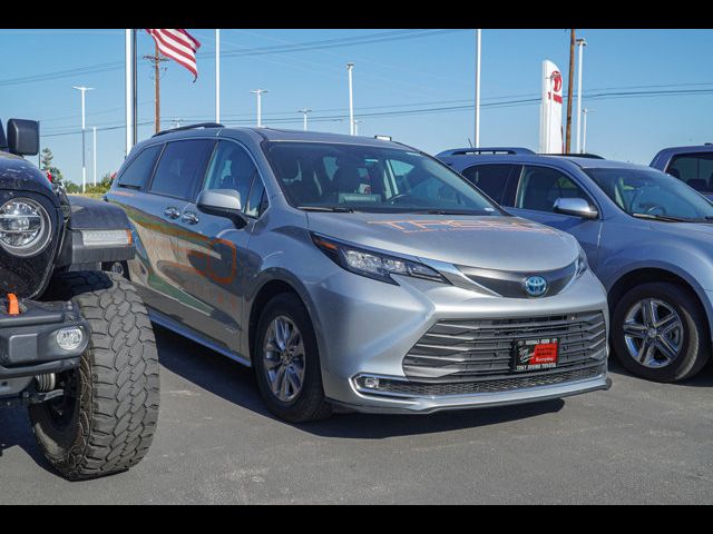 2021 Toyota Sienna XLE