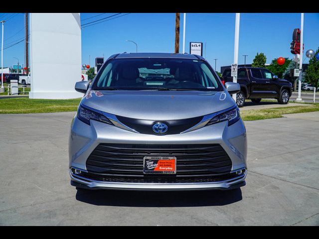 2021 Toyota Sienna XLE