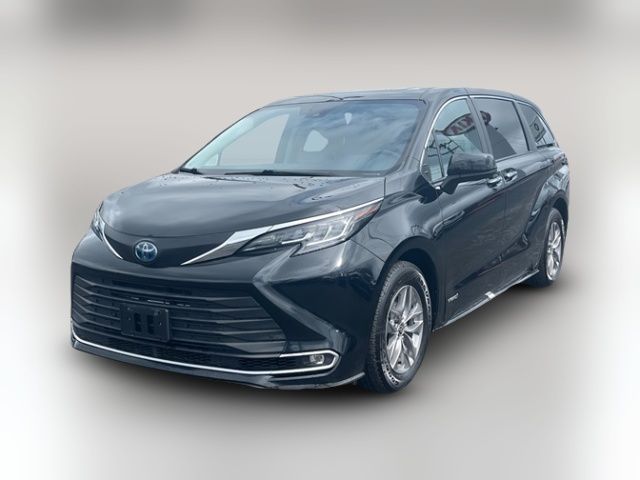 2021 Toyota Sienna XLE