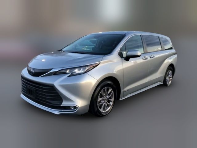 2021 Toyota Sienna XLE