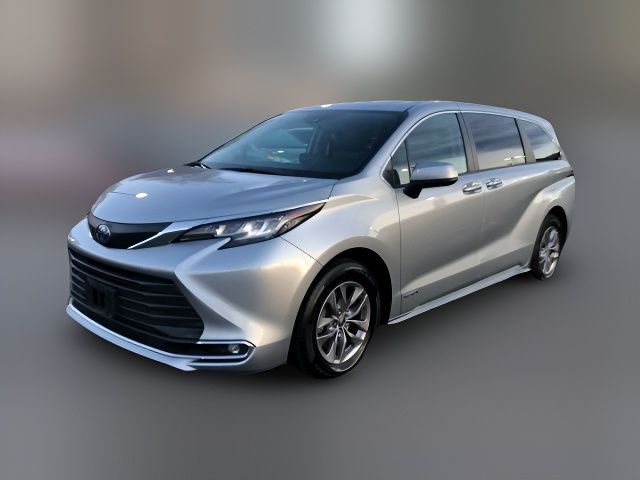 2021 Toyota Sienna XLE