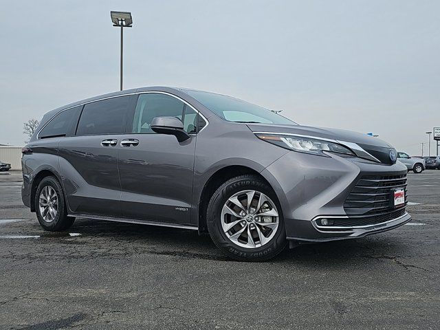 2021 Toyota Sienna XLE