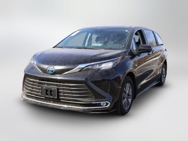 2021 Toyota Sienna XLE