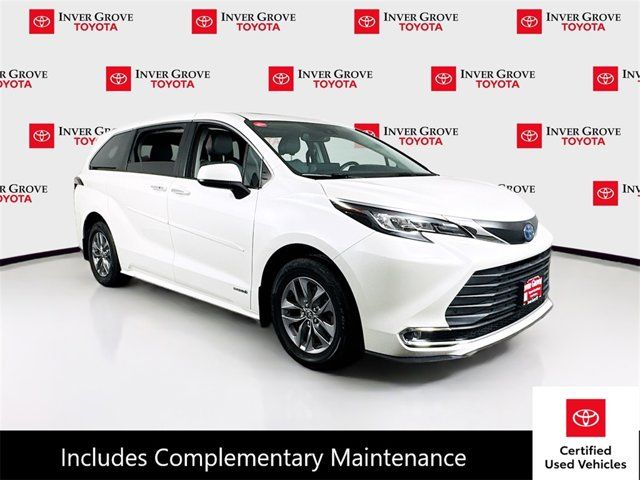 2021 Toyota Sienna XLE