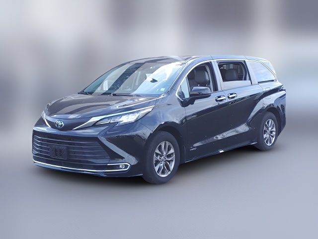 2021 Toyota Sienna XLE