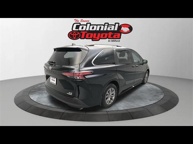 2021 Toyota Sienna XLE