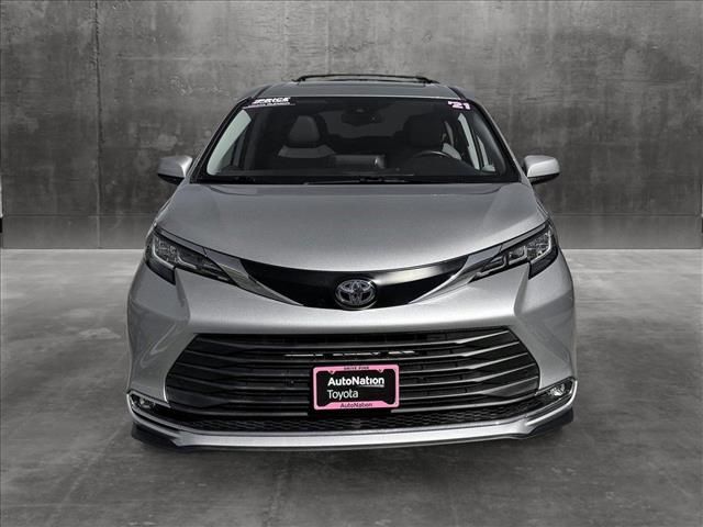 2021 Toyota Sienna XLE