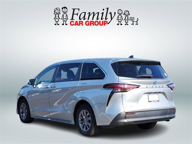 2021 Toyota Sienna XLE