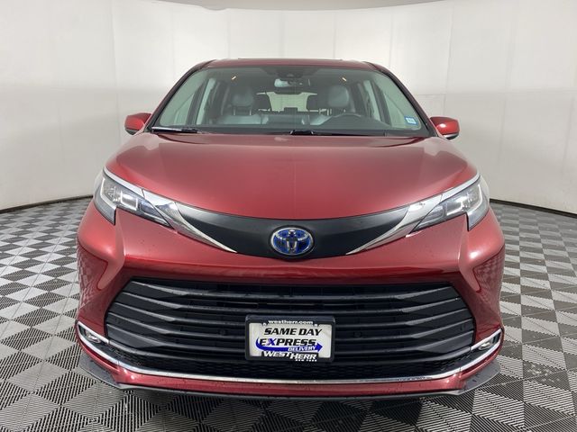 2021 Toyota Sienna XLE