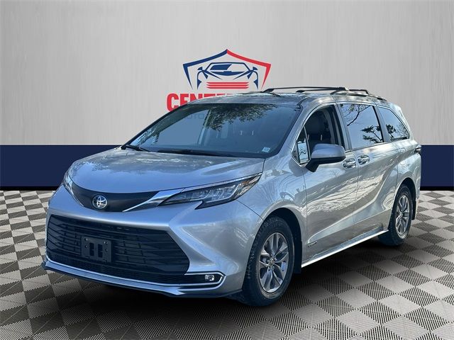 2021 Toyota Sienna XLE