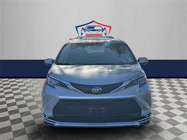 2021 Toyota Sienna XLE