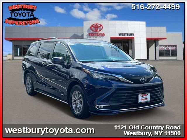 2021 Toyota Sienna XLE