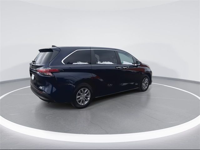 2021 Toyota Sienna XLE