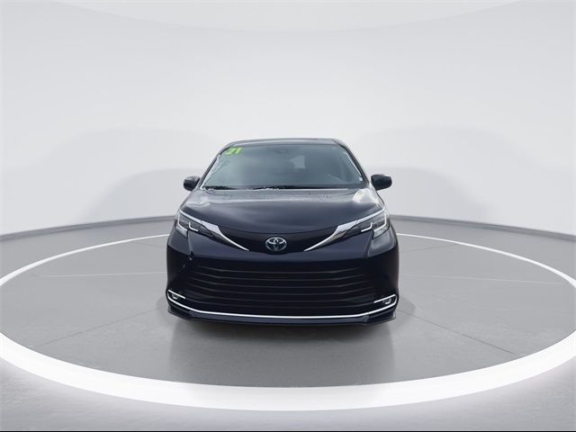 2021 Toyota Sienna XLE